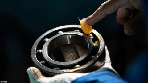 How to Properly Lubricate a Rolling Element Bearing