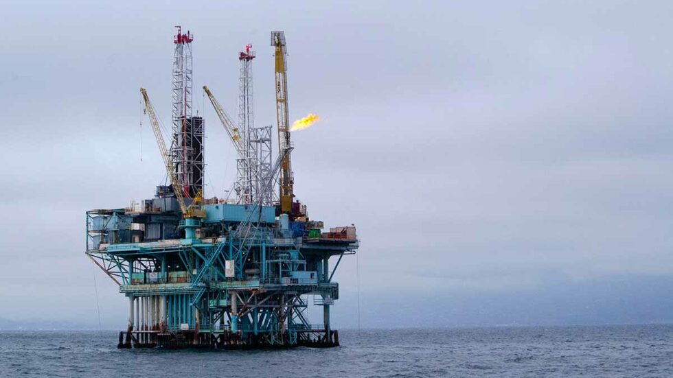 How Onsite Oil Analysis Supports Offshore Rigs